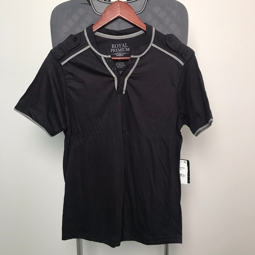 CLOSET CLOSING Short Sleeve Black Cotton T Shirt